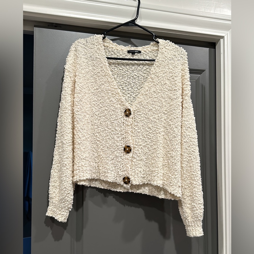 Sweater cardigan large buttons